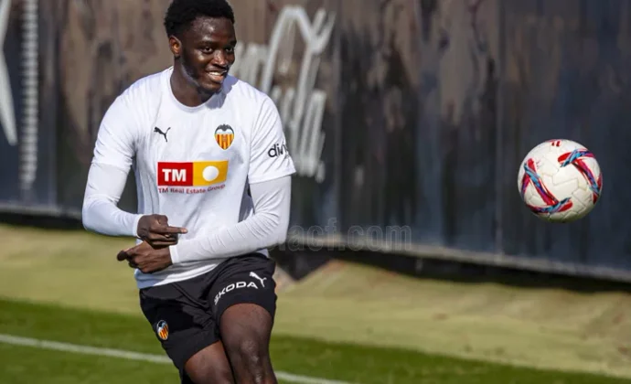 Diakhaby acorta plazos y ya pisa césped