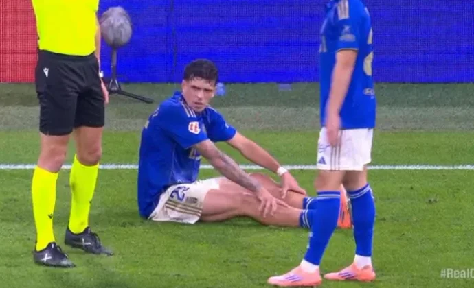 Javi López pide el cambio contra Osasuna por calambres