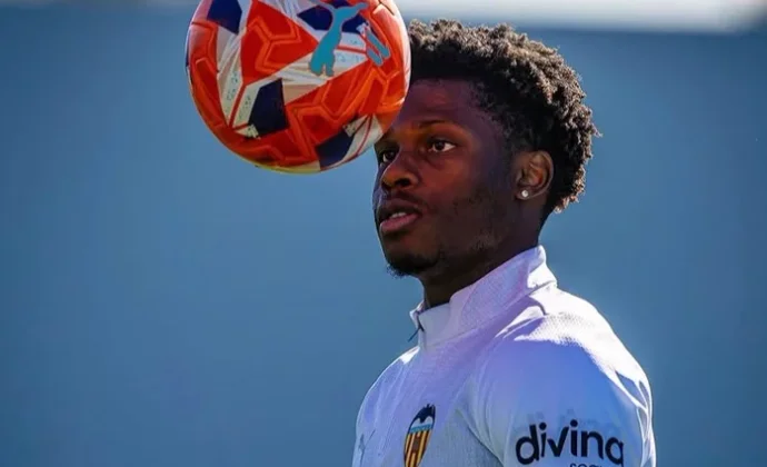 Ramazani ya toca balón y se acerca a la recta final de su proceso de recuperación