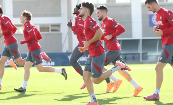 Rosier y Torró al margen en la vuelta al trabajo en Tajonar