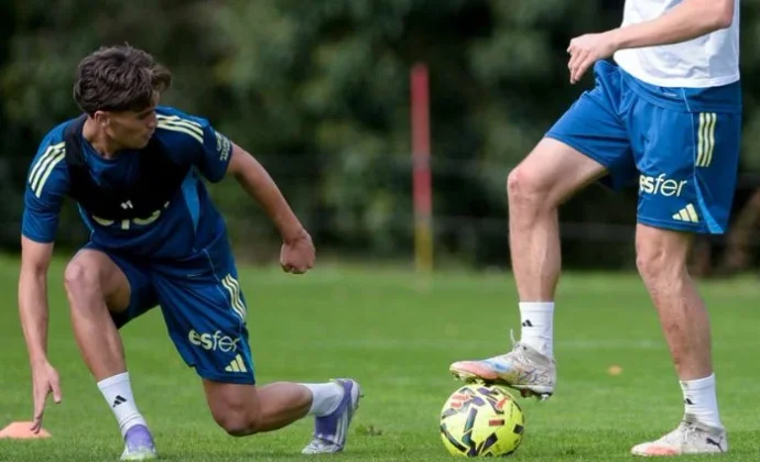 Cazorla, Ejaria y Brekalo siguen al margen mientras Nacho Vidal se ejercita con precaución