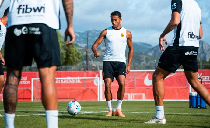 Kumbulla sigue sin progresar y Arrasate no recupera efectivos hoy