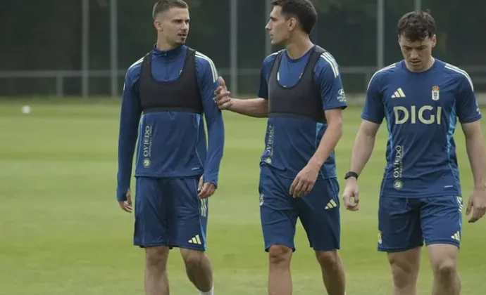 Javi López y Nacho Vidal completan el entrenamiento y Carrión tiene cuatro bajas