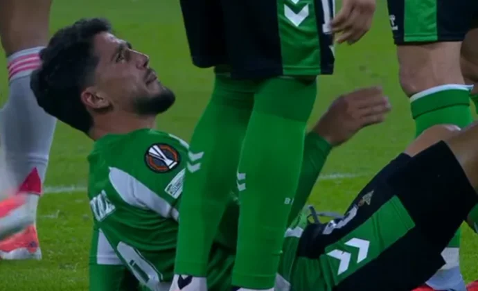 Fornals recibe una patada en el pie, pero no parece grave