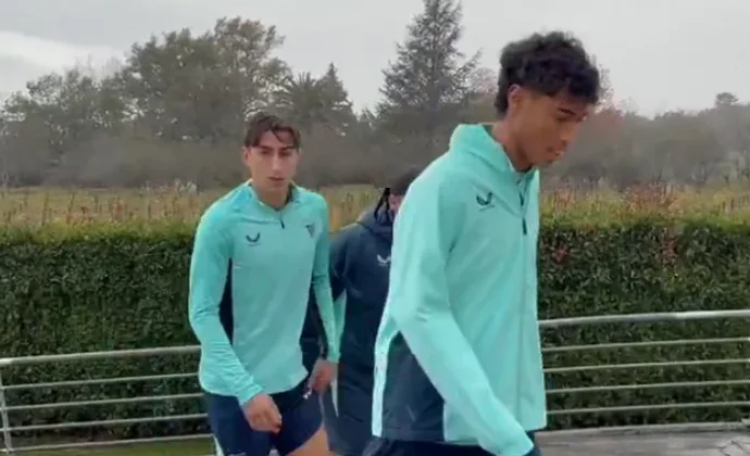 Yuri repite con el grupo. Guruzeta y Nico Williams se suman