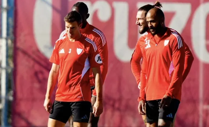 Azpilicueta y Alfon completan otra sesión, pero Agoumé continúa al margen