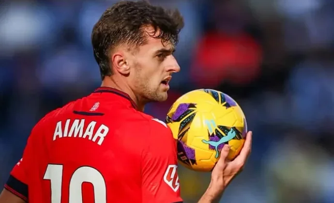 Lisci tiene dudas de alinear a Aimar Oroz y piensa en Kike Barja o Becker