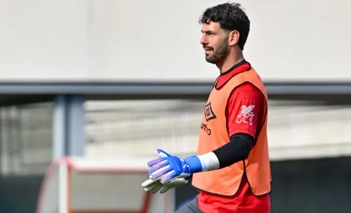 Isi mejora y Luiz Felipe toca balón, pero sigue al margen en la vuelta al trabajo