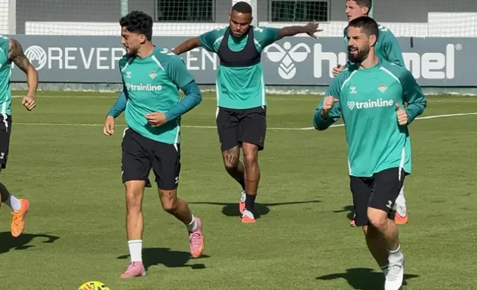 Fornals completa la sesión y Ricardo Rodríguez no se ejercita con el grupo