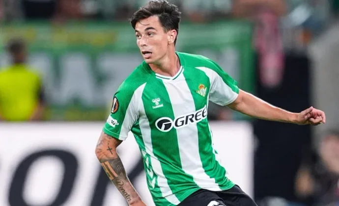 Valentín Gómez evoluciona en solución defensiva