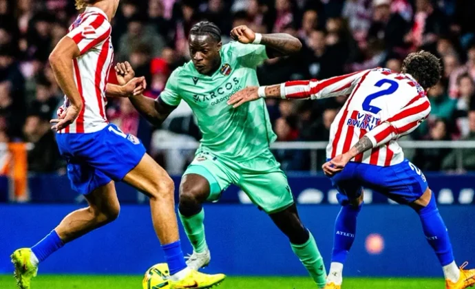 Etta Eyong pierde a su unicornio antes del último parón