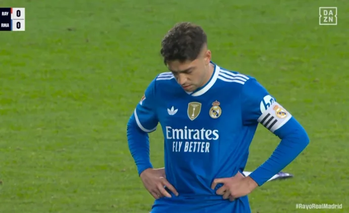 Fede Valverde, sustituido en Vallecas por molestias en los isquiotibiales