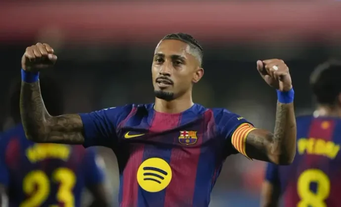 Raphinha encara la recta final con prudencia para evitar una nueva recaída