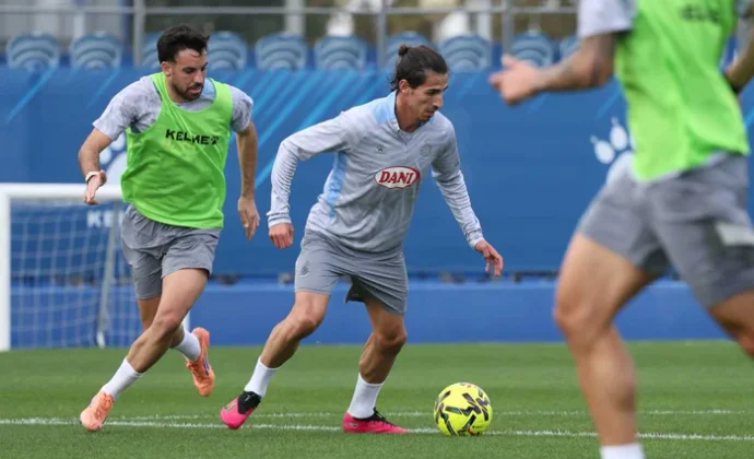 El Espanyol cierra la semana de trabajo sin sobresaltos y sin Puado