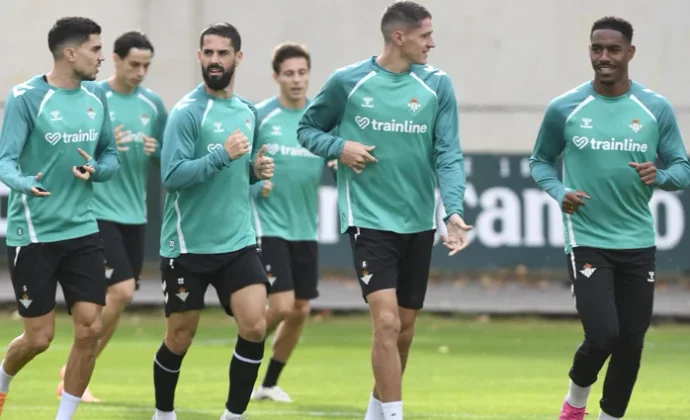 El Betis cierra la semana de trabajo con Isco y Junior, pero sin Cucho