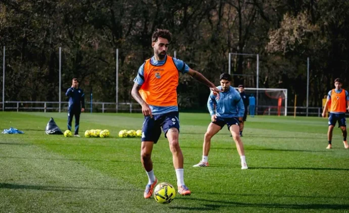 Aritz Elustondo, principal novedad en una sesión con numerosas bajas