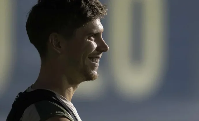 Foyth adelanta su regreso y ya prepara la cita del sábado