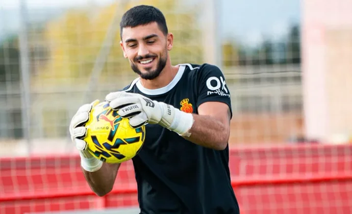 Leo Román ya hace portería y se apunta a diciembre