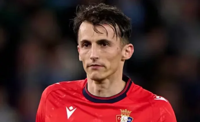 Budimir no llega a tiempo y está descartado contra la Real Sociedad