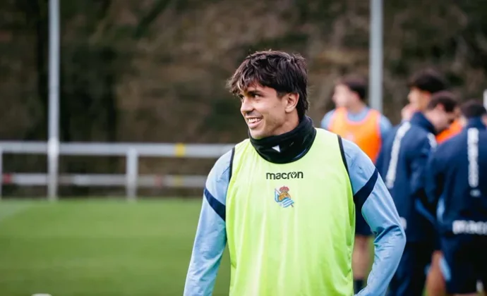 Aramburu, Sergio Gómez y Caleta-Car están de vuelta con el grupo