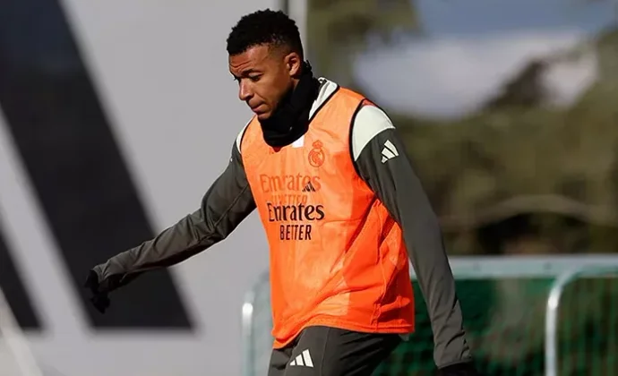 Xabi Alonso recupera a Mbappé, Huijsen, Courtois, Tchouaméni, Camavinga y Valverde