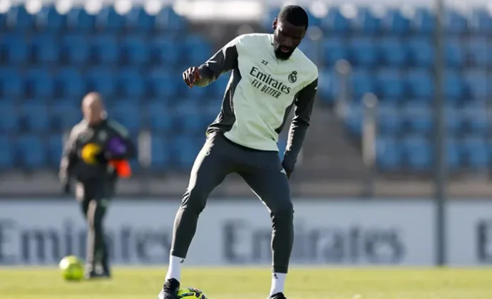 Rüdiger repite parcialmente, pero Alaba sigue al margen