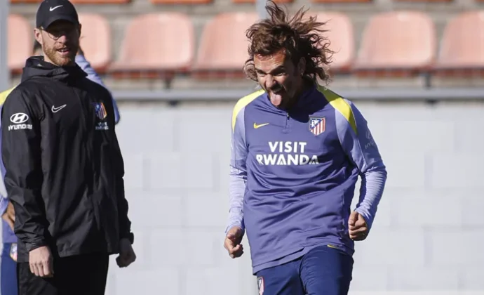 El Atlético retoma el trabajo sin Giuliano ni Oblak y con pruebas para Llorente