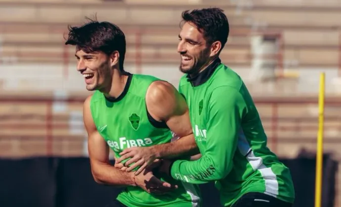 El Elche entrena y se recupera del esfuerzo pendiente de Josan