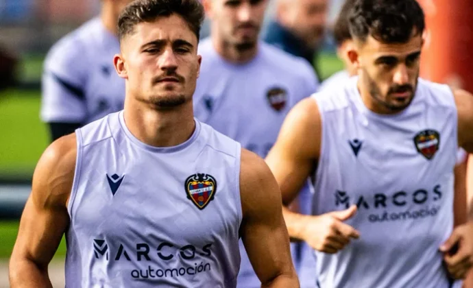 El Levante completa la segunda sesión de la semana sin novedades en la enfermería