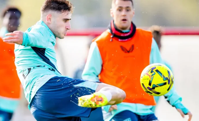 Nico Serrano se incorpora al grupo, Laporte se ausenta e Iñaki Williams sigue con su recuperación