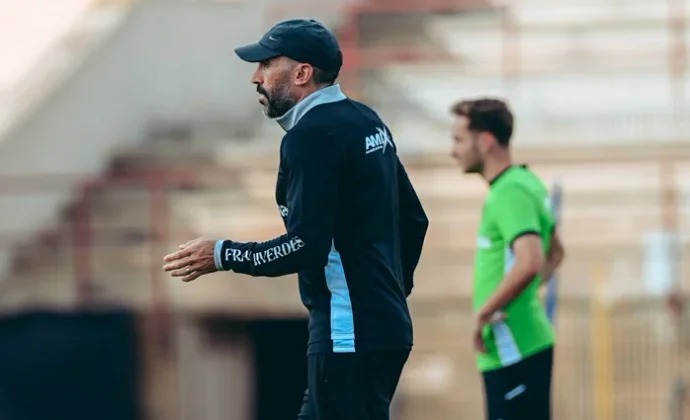 Josan no llega a tiempo y Sarabia tendrá dos bajas