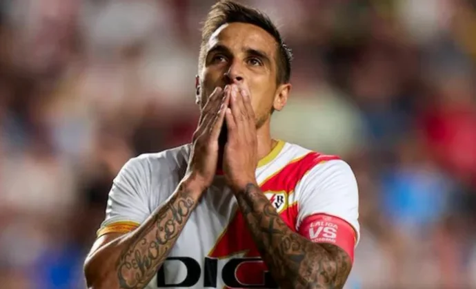 Parte médico de Óscar Trejo y periodo estimado de baja