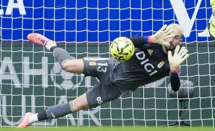 LaLiga Fantasy también le asignará el penalti parado a Aarón Escandell