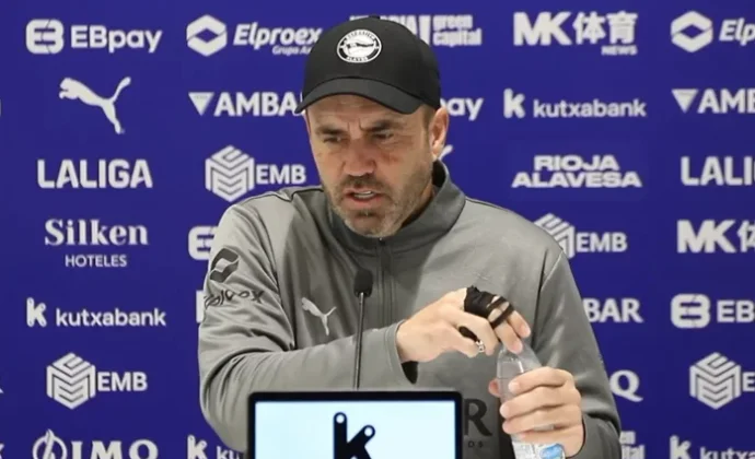 Coudet explica cómo llega el equipo y habla de la falta de gol, los ajustes tácticos y el Barcelona