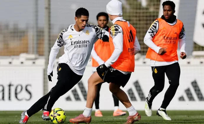 Huijsen y Asencio no se ejercitan en la sesión previa al partido de Girona