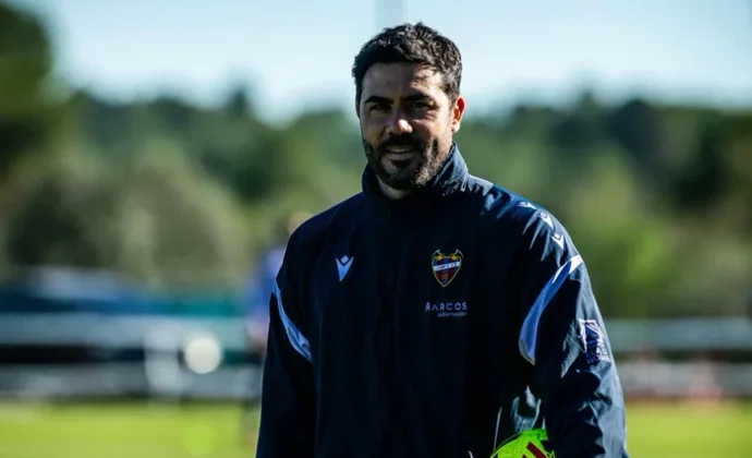 Vicente Iborra y Álvaro del Moral dirigirán provisionalmente al Levante