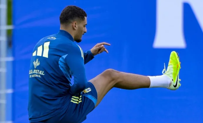 El Real Oviedo retoma los entrenamientos con Carmo, pero sin Cazorla, Viñas ni Ejaria