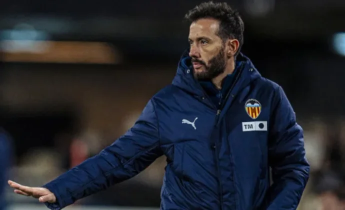 La prórroga pone algo de incertidumbre a la lógica rotacional de Corberán