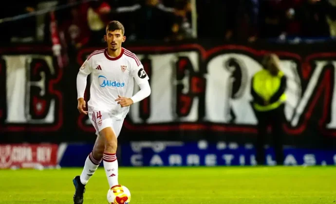 Parte médico oficial de Kike Salas, baja para Mestalla