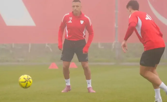 El Sevilla completa la sesión previa al partido de Mestalla sin los siete lesionados