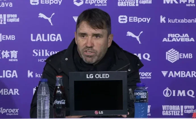 Coudet analiza el triunfo y habla del mérito defensivo, el centro del campo, el sistema y el cambio de Calebe por Carlos Vicente