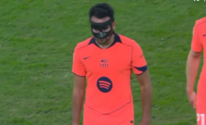 Eric García abandonó cojeando el partido de La Cartuja