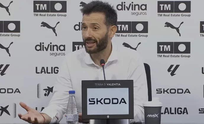 Corberán valora el empate, el arbitraje y habla de Javi Guerra, Tàrrega y Diakhaby