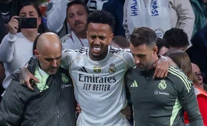 Militao se retira lesionado del partido contra el Celta