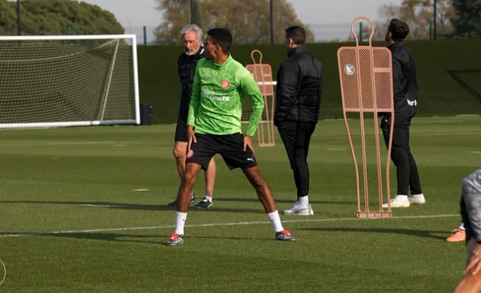 Ounahi se prepara para su último servicio antes de la Copa África. Vanat y Bryan Gil empiezan la semana al margen