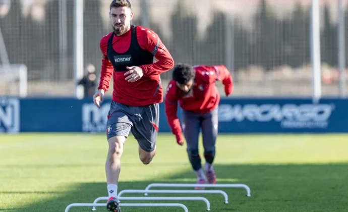 Cuidados para Kike Barja, Boyomo, Torró, Oroz y Arguibide en la vuelta al trabajo en Tajonar