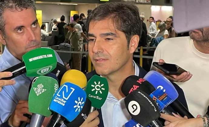 Haro habla de Amrabat, Abde, Bakambu, Cucho, el partido de Zagreb y el mercado de fichajes