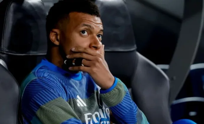 Mbappé se queda sin minutos contra el City y sigue pendiente de evolución
