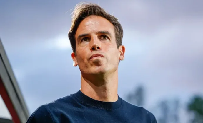 Íñigo Pérez reserva su doble pivote titular y carga de minutos a Pep Chavarría y Ratiu