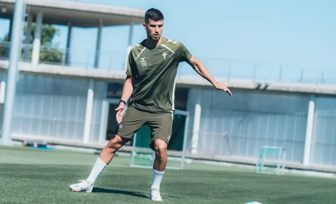 Parte médico oficial de Carlos Domínguez y periodo estimado de baja